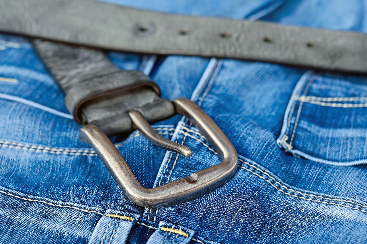 Photo: Couleur / Pixabay Guess brings back its GUESS Bus campaign with denim focus; Marie Claire AU reports.